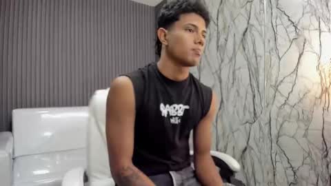 ANDREW online show from December 19, 2025, 6:59 pm