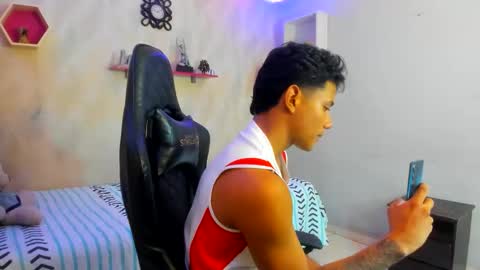 ANDREW online show from December 21, 2025, 6:59 pm