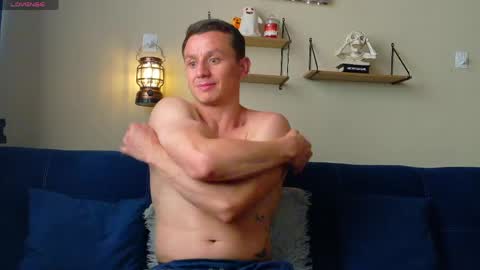 andrewfalcon_ online show from May 26, 2026, 8:05 pm