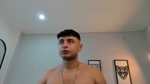 Snapshot of andrewlamar77 chatting on January 17, 2025, 1:35 pm Andrewlamar21 online show from January 17, 2025, 1:35 pm