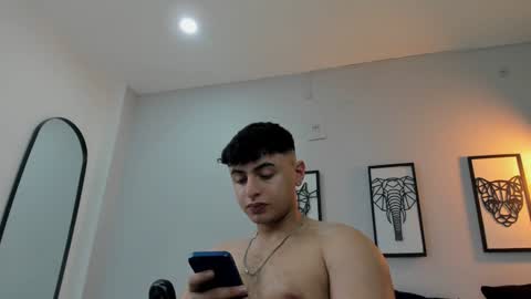 Snapshot of andrewlamar77 chatting on January 25, 2025, 5:19 pm Andrewlamar21 online show from January 25, 2025, 5:19 pm