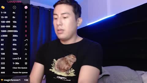 Snapshot of andrewmhilton_ chatting on December 30, 2024, 2:31 am andrewmhilton_ online show from December 30, 2024, 2:31 am