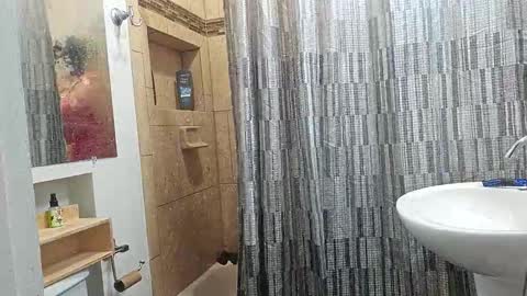 Snapshot of andrewo42601 chatting on September 12, 2025, 12:27 pm andrewo42601 online show from September 12, 2025, 12:27 pm