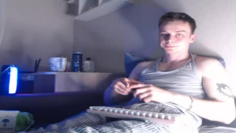 andrian_sweety online show from April 19, 2026, 9:39 pm