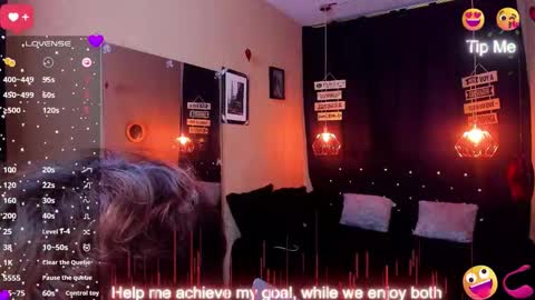      online show from September 18, 2025, 6:54 pm