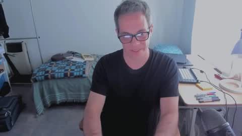 Andrew online show from January 9, 2026, 7:37 pm