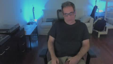 Andrew online show from April 10, 2026, 8:19 am