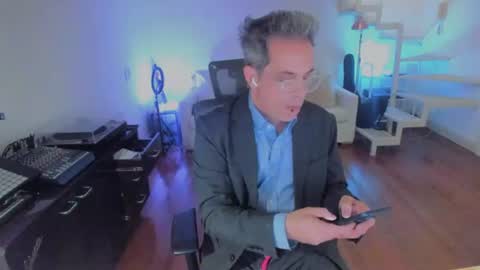 Snapshot of andy0pandi chatting on June 20, 2026, 2:20 pm Andrew online show from June 20, 2026, 2:20 pm