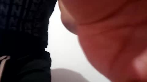 Snapshot of andy101075 chatting on November 26, 2025, 5:52 am andy101075 online show from November 26, 2025, 5:52 am