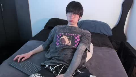 Snapshot of andy_bankai chatting on April 12, 2026, 12:59 am twx Andy twink3 online show from April 12, 2026, 12:59 am