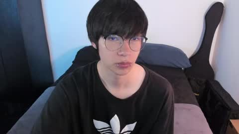 Snapshot of andy_bankai chatting on April 17, 2026, 9:51 pm twx Andy twink3 online show from April 17, 2026, 9:51 pm