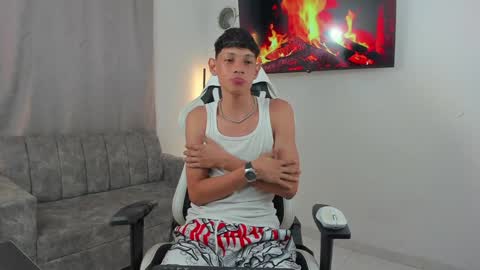 Snapshot of andy_bigcock01 chatting on December 17, 2024, 3:28 am andy_bigcock01 online show from December 17, 2024, 3:28 am