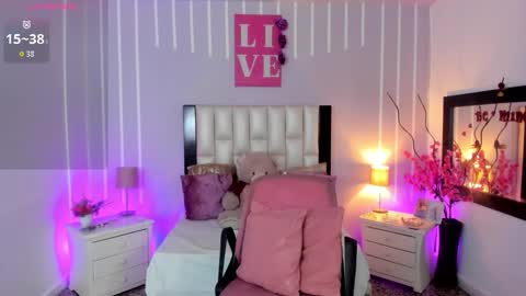 Snapshot of andy_gamboa chatting on February 19, 2026, 1:18 pm Andrea online show from February 19, 2026, 1:18 pm