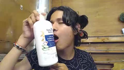 andy online show from November 20, 2025, 7:35 pm