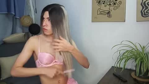 Andy van der Rose online show from November 9, 2025, 11:47 pm