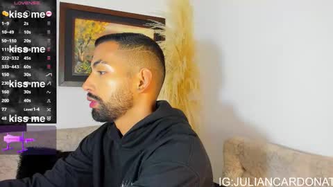 Andy Reed  online show from October 21, 2025, 11:33 am