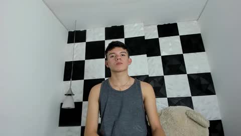 andyfame11 online show from November 4, 2025, 7:02 pm