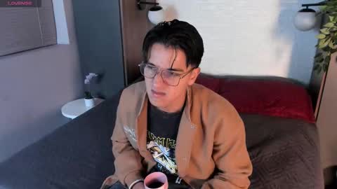 Andy Joy  online show from December 2, 2025, 11:26 am