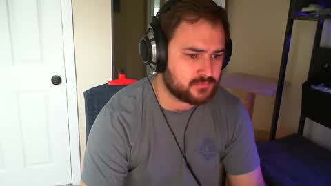 Snapshot of andysaurus_rex1 chatting on April 19, 2026, 5:45 pm andysaurus_rex1 online show from April 19, 2026, 5:45 pm