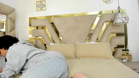 andyxibrat online show from October 23, 2025, 7:12 pm