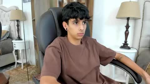 andyxibrat online show from May 14, 2026, 12:01 pm