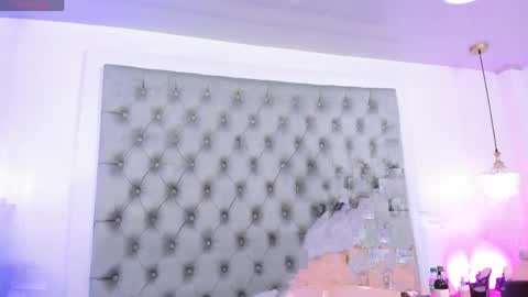 anette_cooper online show from April 11, 2026, 12:59 am