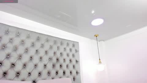 anette_cooper online show from May 19, 2026, 3:46 am
