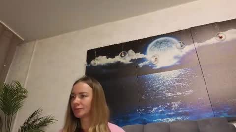 Snapshot of ange1ok chatting on July 1, 2026, 2:29 pm ange1ok online show from July 1, 2026, 2:29 pm