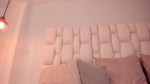 Angel  online show from December 14, 2024, 6:46 am