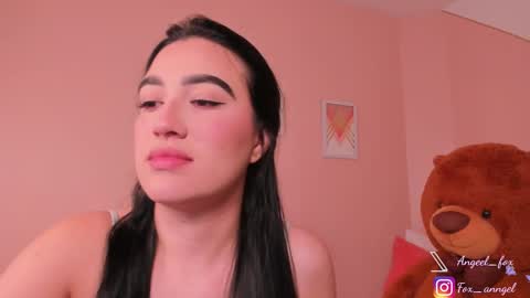 Angel  online show from September 17, 2025, 4:03 am