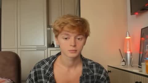 angel_andreww online show from May 30, 2026, 10:01 am
