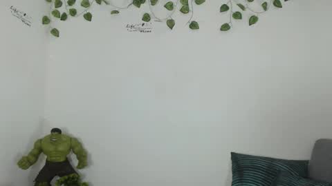 Angel Curl online show from November 21, 2025, 9:35 pm