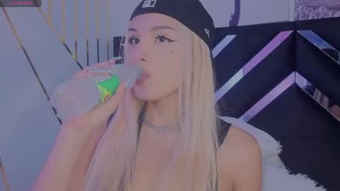 Angel-dragun online show from April 14, 2026, 3:01 am