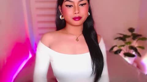 Snapshot of angel_eloaxx chatting on May 12, 2026, 4:59 pm Angel online show from May 12, 2026, 4:59 pm