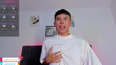 ngel Esteban  online show from October 30, 2025, 4:14 am