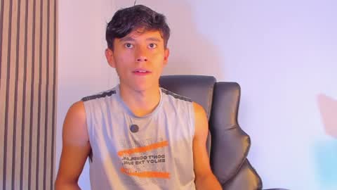 Snapshot of angel_esteban_fx chatting on May 15, 2026, 8:38 pm ngel Esteban online show from May 15, 2026, 8:38 pm