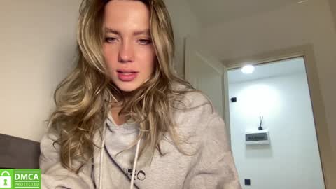 Snapshot of angel_from_sky chatting on January 13, 2025, 10:14 am Greetings Jess online show from January 13, 2025, 10:14 am