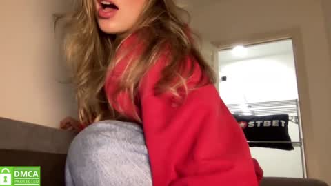 Snapshot of angel_from_sky chatting on January 19, 2025, 10:50 am Greetings Jess online show from January 19, 2025, 10:50 am