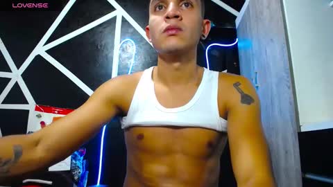 Angel online show from February 17, 2025, 10:36 pm