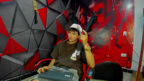 Snapshot of angel_latinboy23 chatting on November 24, 2025, 9:25 pm Angel online show from November 24, 2025, 9:25 pm