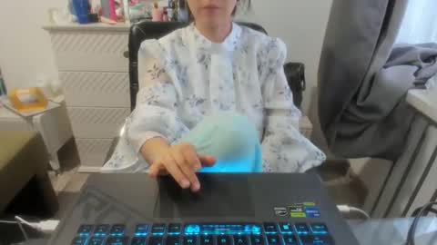 Snapshot of angel_lee__ chatting on January 23, 2025, 11:15 am angel_lee__ online show from January 23, 2025, 11:15 am