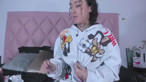 Angel  online show from February 14, 2025, 9:13 am