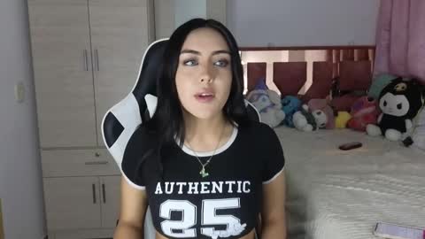 Snapshot of angel_lusst chatting on December 3, 2024, 3:52 am angeline online show from December 3, 2024, 3:52 am