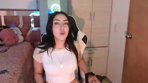 Snapshot of angel_lusst chatting on December 27, 2024, 5:09 am angeline online show from December 27, 2024, 5:09 am