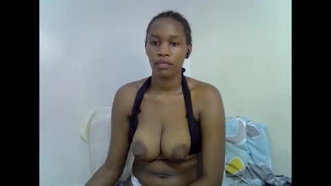 angel_mia5 online show from November 19, 2025, 10:54 pm