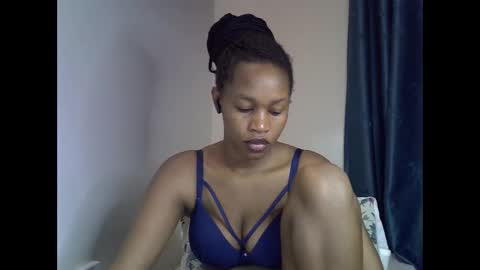 angel_mia5 online show from March 26, 2026, 12:22 pm