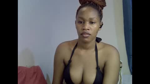 angel_mia5 online show from April 11, 2026, 8:24 pm