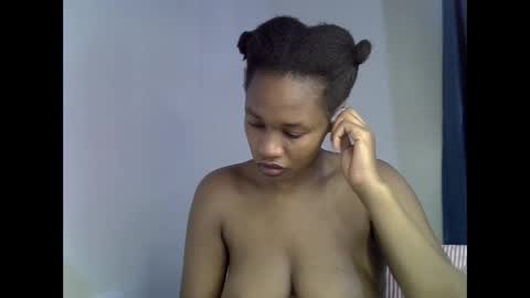 angel_mia5 online show from April 29, 2026, 7:23 am