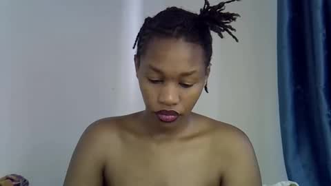 angel_mia5 online show from May 11, 2026, 11:49 am