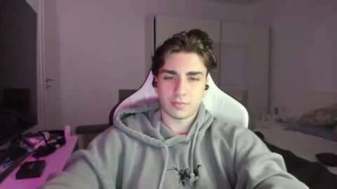 Snapshot of angel_salvatore333 chatting on November 14, 2025, 11:02 pm Angel online show from November 14, 2025, 11:02 pm